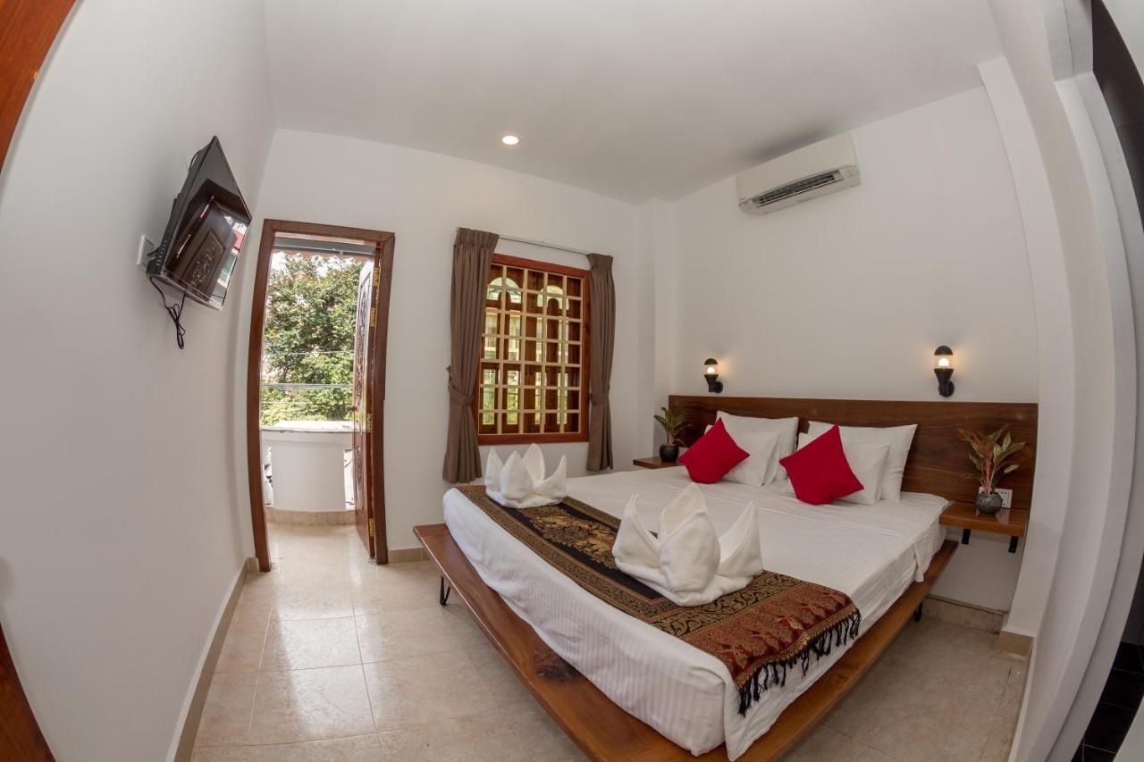 Poolside Villa Phnom Pen Exterior foto