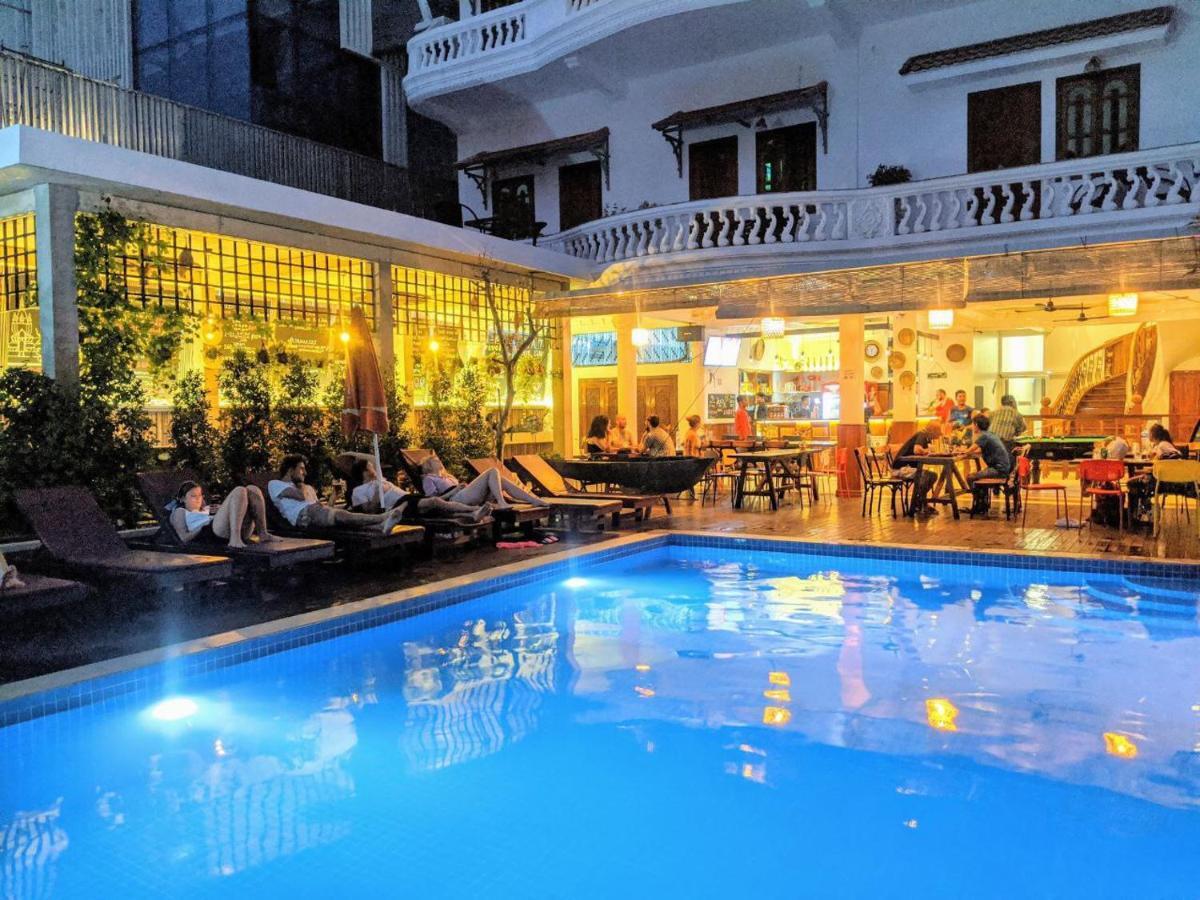 Poolside Villa Phnom Pen Exterior foto